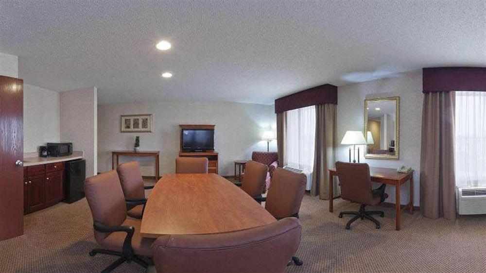 Seasons Inn & Suites Highland Exterior foto