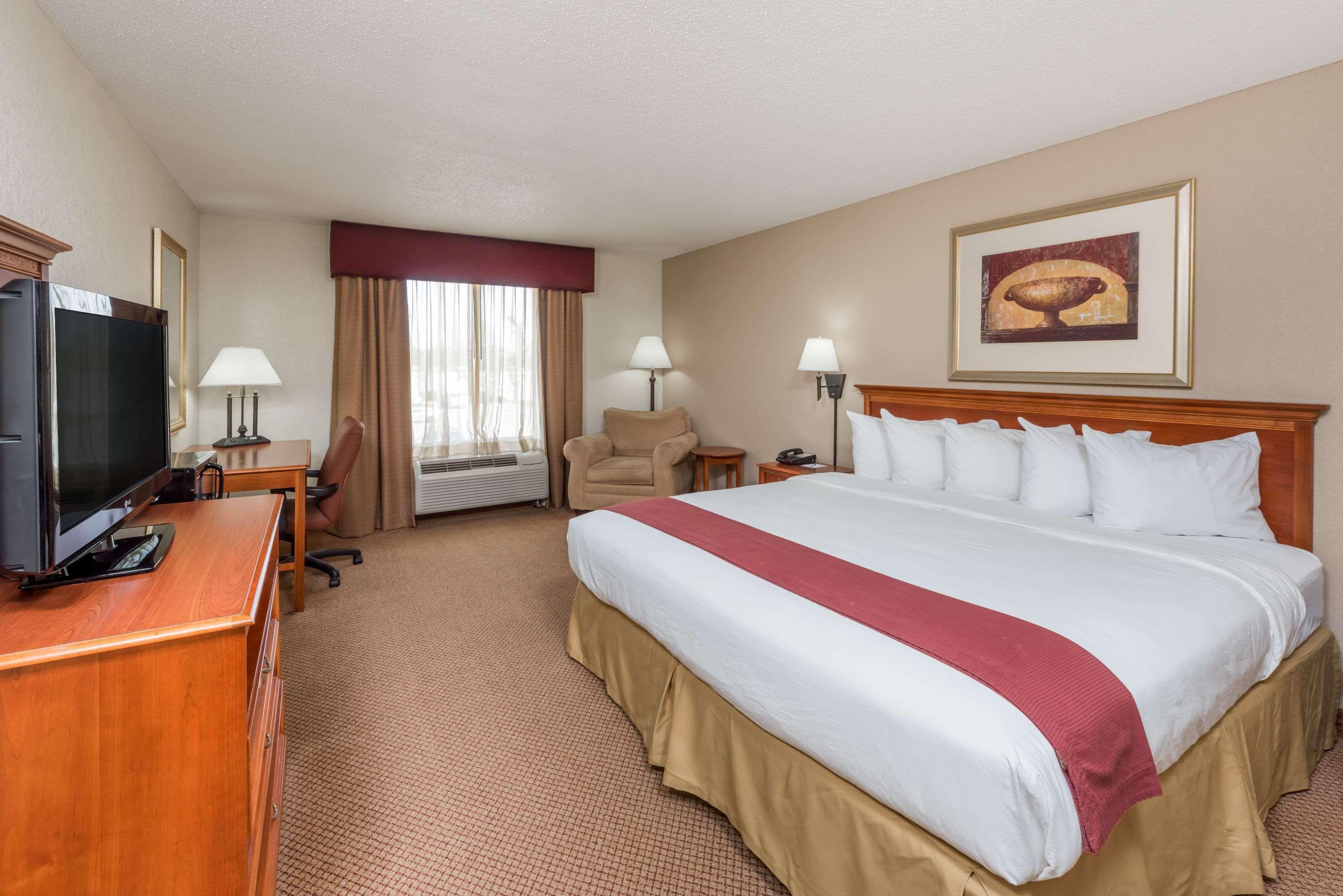 Seasons Inn & Suites Highland Exterior foto