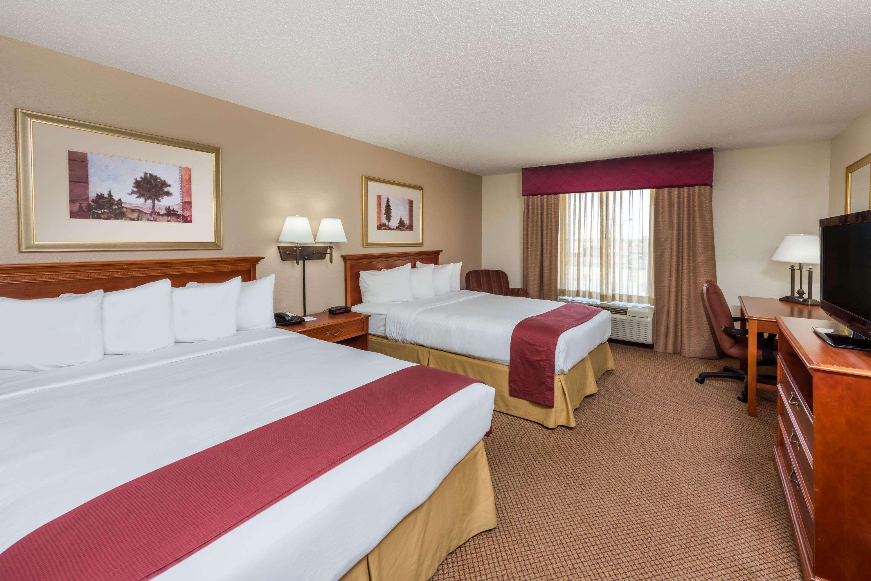 Seasons Inn & Suites Highland Exterior foto