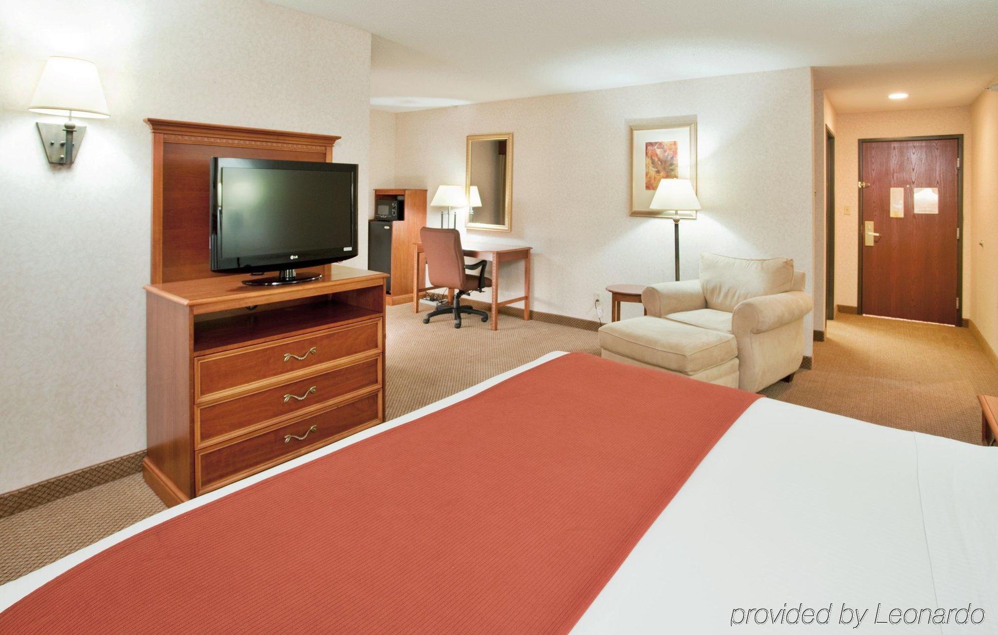 Seasons Inn & Suites Highland Habitación foto