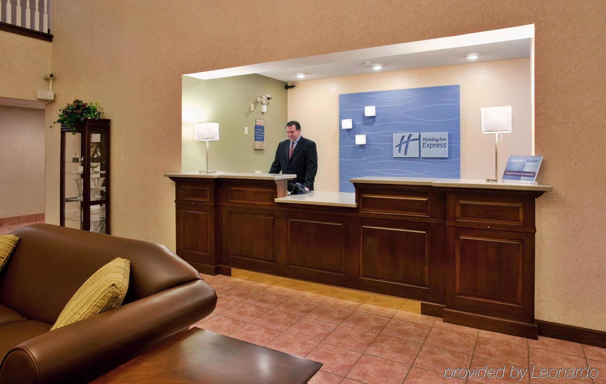 Seasons Inn & Suites Highland Interior foto