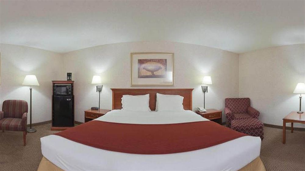 Seasons Inn & Suites Highland Exterior foto