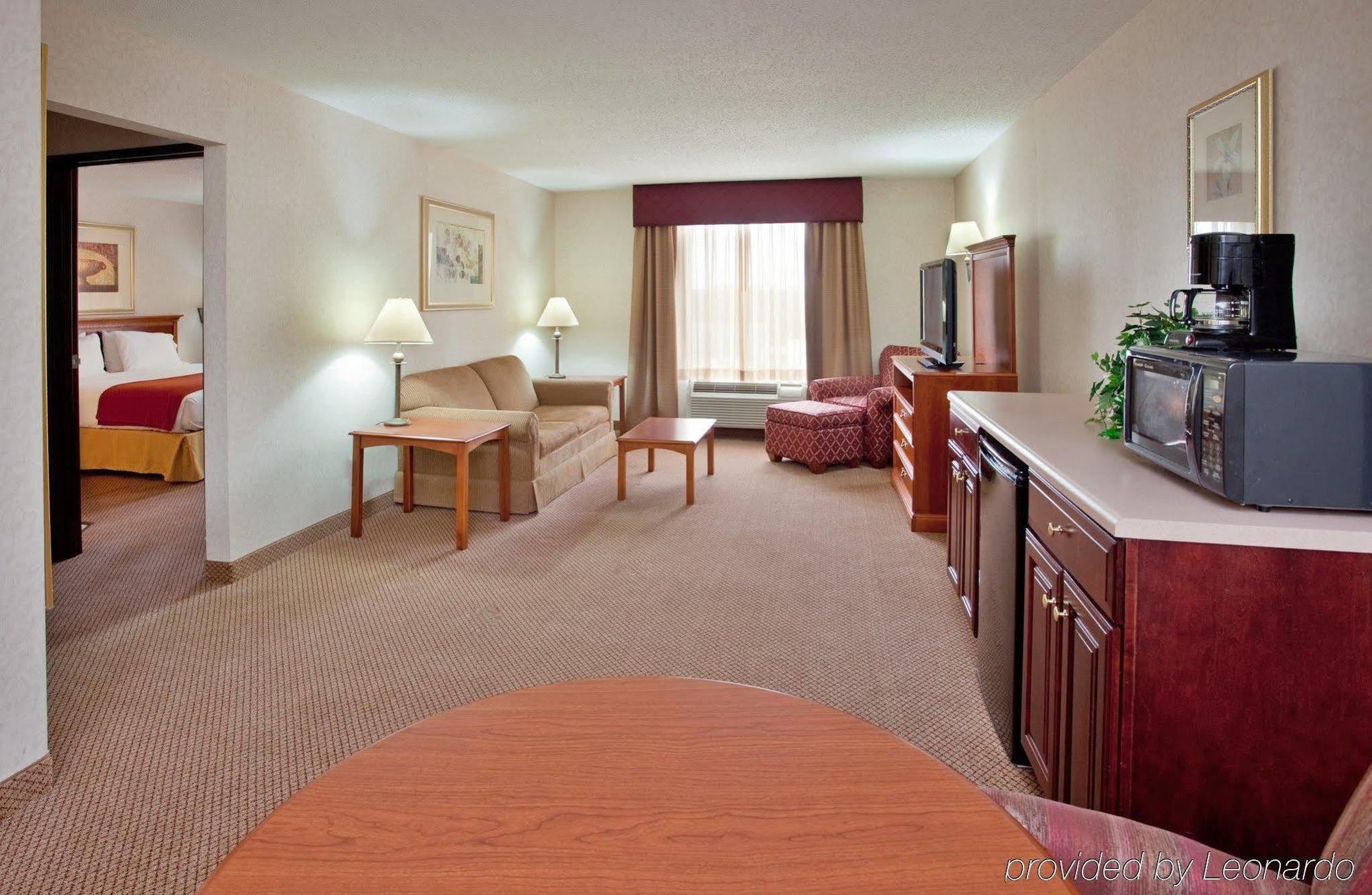 Seasons Inn & Suites Highland Habitación foto