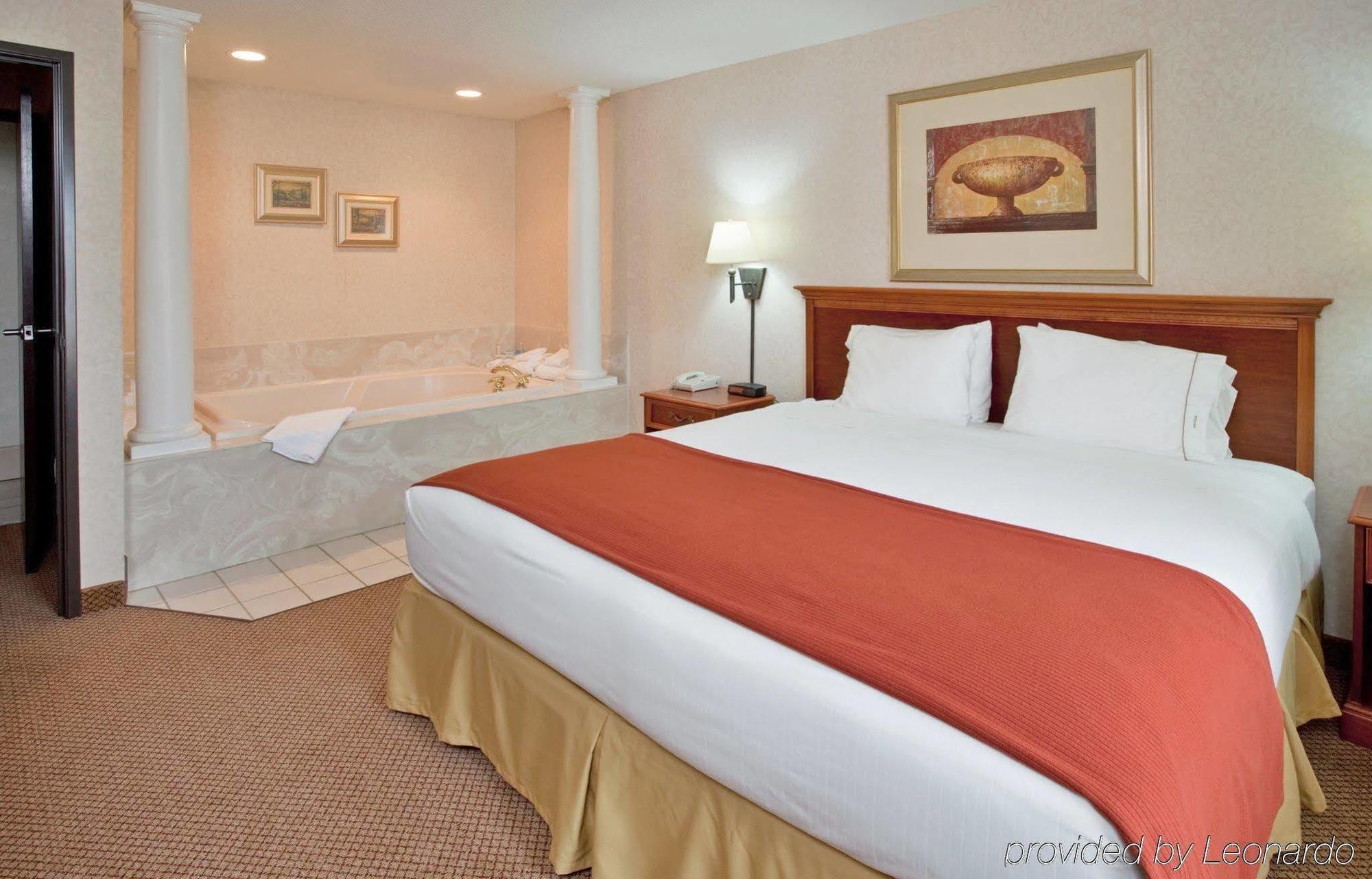 Seasons Inn & Suites Highland Habitación foto